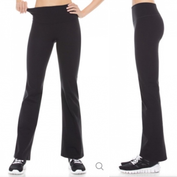 SOLD! 💚Spanx On The Go Pants - Picture 4 of 8